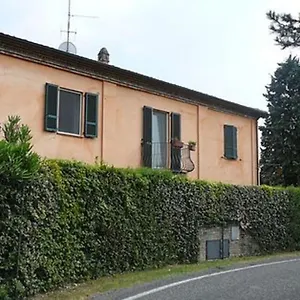 Charming 1-bed In Casa vacanze CastellʼArquato